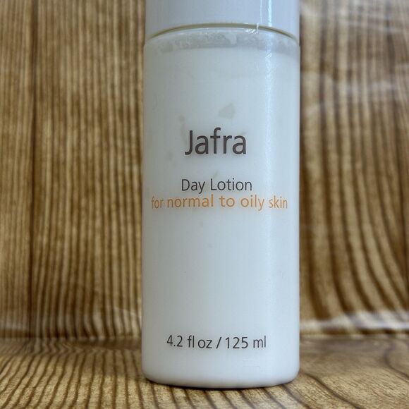 Jafra Day Lotion For Normal To Oily Skin 4.2 fl oz 125 ml Vintage 1994 Discont - Picture 2 of 5
